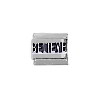 Détail du maillon de bracelet italien en acier 304 avec l'inscription Believe