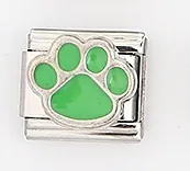 Makroansicht des italienischen Charms mit grünem Emaille-Tierpfoten-Motiv aus Edelstahl