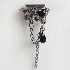Charm chauve-souris gothique pour bracelet italien avec pierre cœur noire et chaînes
