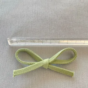 Fiocco in tessuto verde da 8 cm fatto a mano per fermagli e accessori