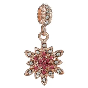 Roségoldener Schneeflocken-Anhänger mit rosa Kristallen und Zirkonia für Armbänder