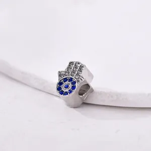 Hamsa-Hand-Charm mit Pavé-Kristallen und blauem Auge für DIY-Armbänder
