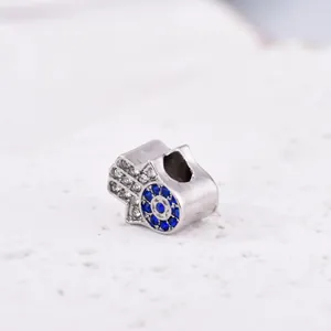 Eleganter Hamsa-Hand-Anhänger aus Silber mit blauen und klaren Zirkonia für DIY-Armbänder