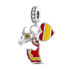 Charm spagnolo in argento S925 con toro, ballerina di flamenco e ciondolo a cuore