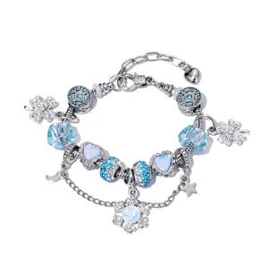 Bracelet à Charms Flocon de Neige en Perles de Résine Bleu Dégradé Bracelet Pendentif Cœur Étoile Lune en Alliage Strass Bijoux pour Femmes
