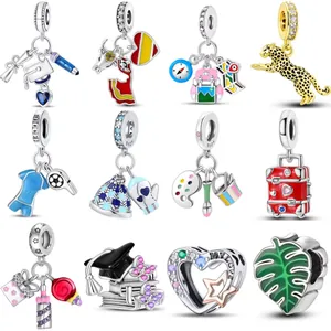 Ciondoli a Tema in Lega Smaltata per la Creazione di Gioielli DIY Bracciale Collana Cuore Valigia Animale Laurea Ciondoli Gioielli