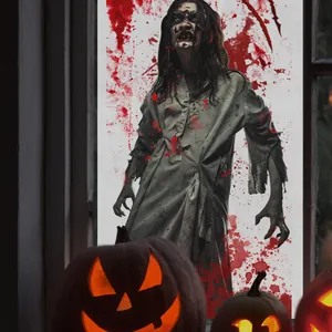 Détail d'un autocollant de fantôme effrayant avec taches de sang pour Halloween