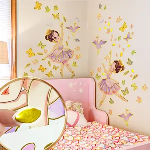 Détail de stickers muraux danseuse avec dorure pour décoration de chambre d'enfant