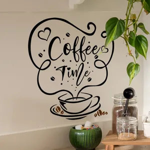 Detailansicht des Coffee Time Wandtattoos mit Tassendesign an einer Küchenwand