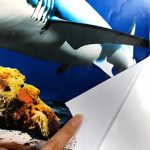 Detail van zelfklevende 3D-oceaanhaai muursticker voor elke kleur muurverf
