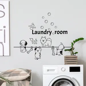 Sticker mural chiens sur étendoir et texte Laundry Room pour décoration de buanderie