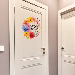 Blumenkranz Aquarell Toilette Aufkleber an weißer Holztür für Innendekoration