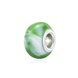 Cuenta de resina jaspeada verde con gran agujero de plata para pulseras de charms
