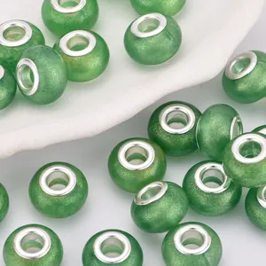 Cuentas de resina verde traslúcida con purpurina, agujeros grandes y anillos interiores de plata