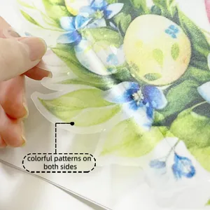 Détail de l'autocollant de Pâques avec fleurs et impression couleur double face