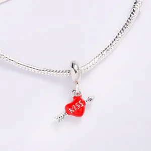 Bracelet chaîne serpent en argent avec breloque cœur flèche de Cupidon et KISS