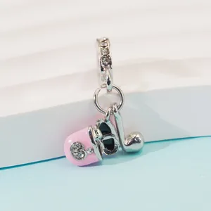 Roze emaille capsule hanger met hartkristal en muzieknoot voor doe-het-zelf sieraden