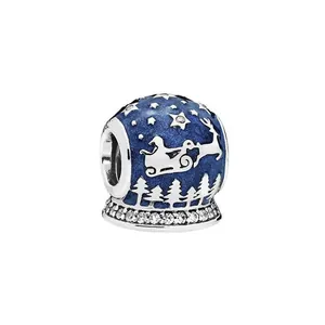 S925 zilveren kerstbedel met blauw emaille rendierslee en glanzende zirkoniasteen