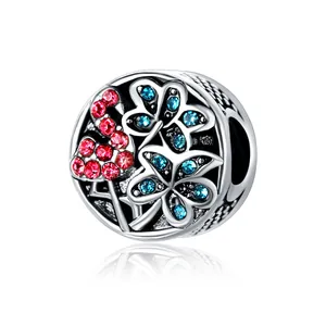 Silberner Flamingo-Anhänger mit roten und blauen Zirkoniasteinen für DIY-Armbänder