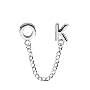 Minimalistische silberne OK-Buchstaben Ohrringe mit Kette aus poliertem Edelstahl