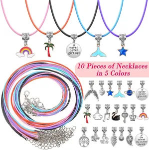Set de 10 collares de cordón de colores con varios dijes de aleación de plata infantil