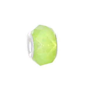 Perle en acrylique facettée vert clair avec noyau en argent pour bracelet DIY
