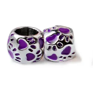 Lot de deux perles argentées avec empreintes de pattes violettes pour bracelets