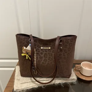 Leopard Print Suede Tote Bag For Women Large Capacity Fashion Shoulder Bag With Bear Charm Vintage Retro Handbag