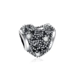 Sprankelende S925 sterling zilveren hartbedel met zirkonia-stenen en stippentextuur