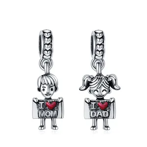 Pendentifs garçon et fille en argent avec gravure I Love Mom et Dad pour bracelets DIY