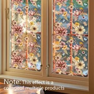 Vista detallada de calcomanías para ventanas con girasoles y flores de colores con efecto solar