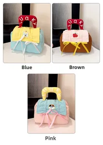 Gesteppte Cartoon-Kulturtaschen in Blau Braun und Rosa mit Lucky-Stickerei-Griffen