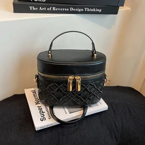 Vintage Quilted Embroidery Vanity Case Handbag For Women PU Leather Crown Pattern Box Shape Shoulder Bag With Strap
