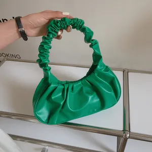 Bolso de nube plisado verde brillante minimalista con elegante correa fruncida mujer