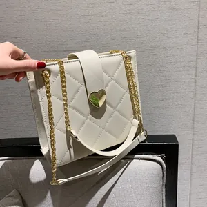 Sac à Bandoulière Matelassé Femme Motif Losange Boucle Cœur Dorée Cuir PU Chaîne Crossbody Petit Sac Carré Mode Main