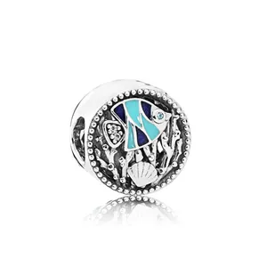 Perle en argent avec poisson tropical et corail en émail bleu et cristaux brillants