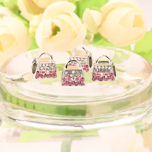 Funkelnde handtaschenförmige Charms mit Kristallen für Damenarmbänder in Silber-Optik