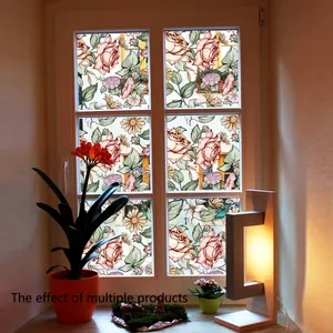 Details der mattierten Fensterfolie mit Pfingstrosen und Gänseblümchen für Glasdekor