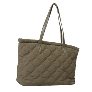 Quilted olive green tote bag with large capacity diamond embroidery and slim leather straps