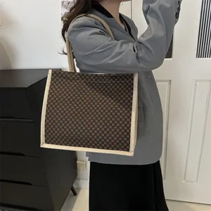 Retro linen patterned tote bag with woven shoulder strap and large capacity design