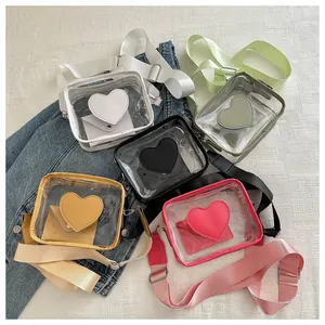 Set di borse a tracolla in PVC trasparente con patch a cuore e ampia tracolla in nylon