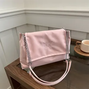 Sac Sous le Bras en Toile avec Broderie Papillon pour Femmes Sac à Bandoulière à Rabat avec Chaîne à la Mode