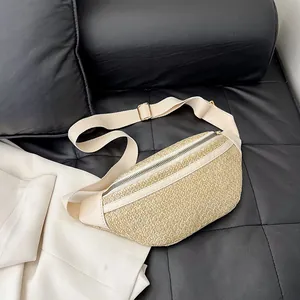 Sac Banane en Paille Tissée pour Femmes Mode Patchwork Sac de Poitrine Décontracté Plage Vacances Bandoulière Réglable