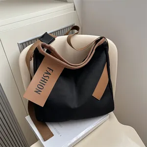 Borsa Tote in Tela Casual da Donna Grande Capacità Stampa di Lettere Patchwork Borsa a Tracolla Moda Pendolare Quotidiana