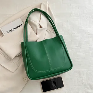 Borsa a secchiello minimalista in pelle verde con grande capacità e cuciture a forma di U