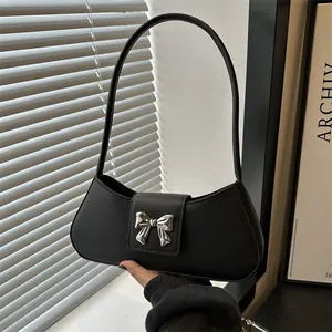 French Chic PU Leather Underarm Bag For Women Fashion Silver Butterfly Buckle Shoulder Bag Elegant Simple Baguette Bag