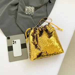 Sac seau chic à paillettes dorées avec cordon de serrage et chaîne pour femme