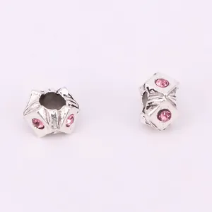 Cuentas de estrella plateadas DIY con diamantes rosas para pulseras y collares