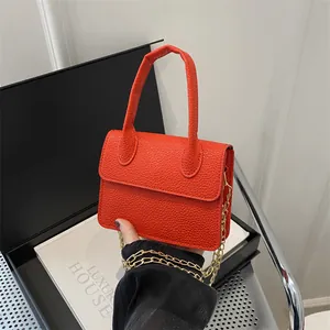Petit Sac Carré Femme Texture Litchi Cuir PU Chaîne Dorée Sac à Bandoulière Pour Mode Quotidienne Tendance Rue Petit Sac