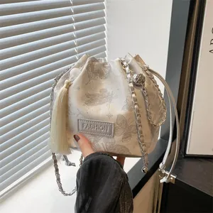 Damen Schmetterling Druck Beuteltasche Mit Quaste Kette Neuer Chinesischer Stil Satin Look Umhängetasche Mode Handtasche